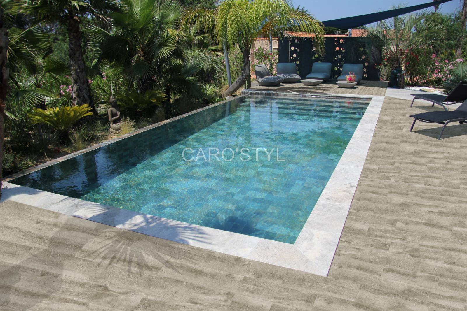 Harmoniser son intérieur et son extérieur avec du carrelage grès cérame effet bois, vers Cuers 83 Var