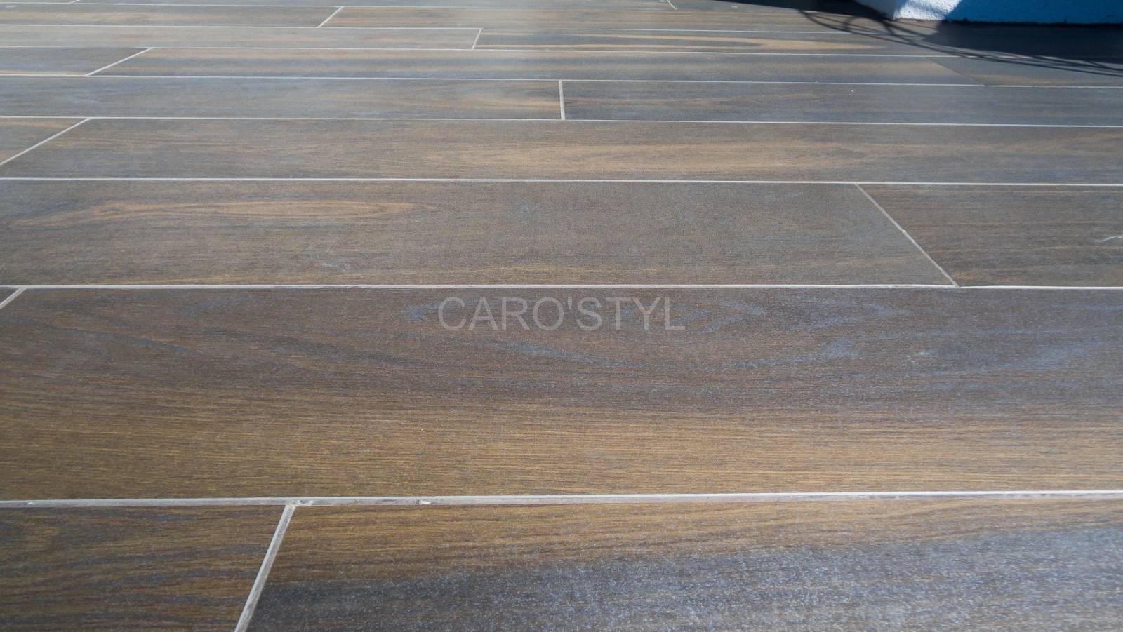 Carrelage imitation bois var