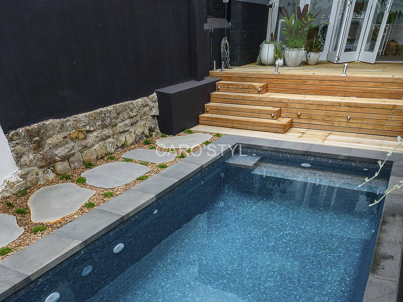 Mosaïque Ezarri Zen Dolerite une couleur d'eau naturelle à Hyères