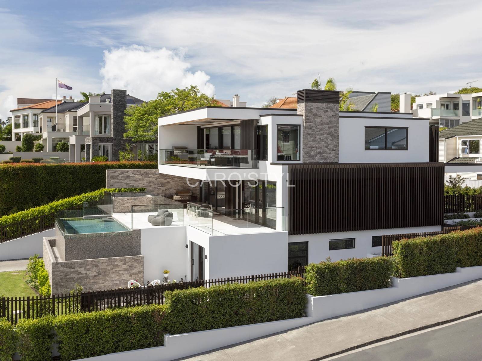 Mosaïque Ezarri Zen Fior di Bosco, un effet marbre gris pour votre piscine à Hyères