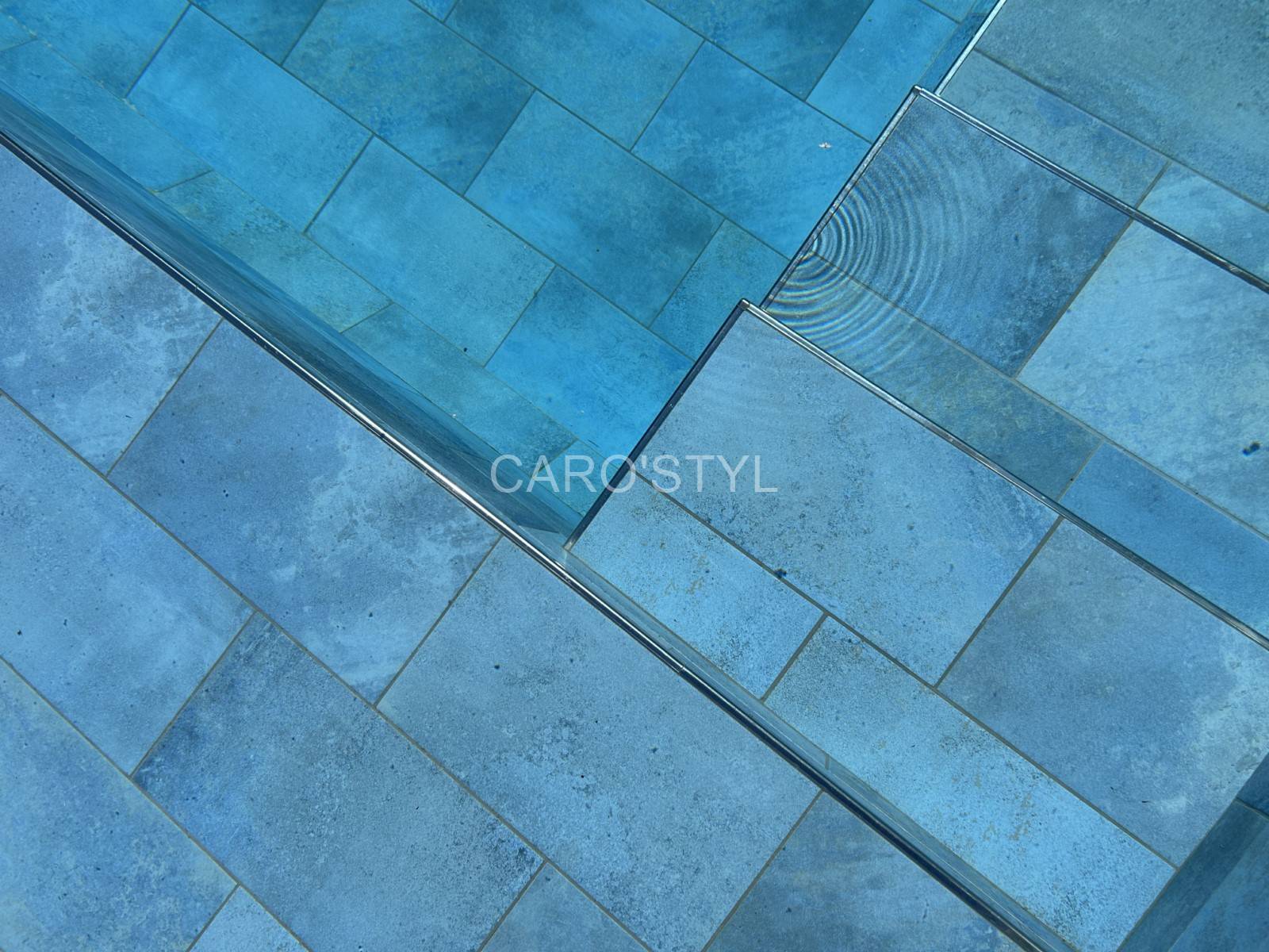 rendu couleur eau avec carrelage CERLAT SAMOA AQUA même en conditions nuageuses