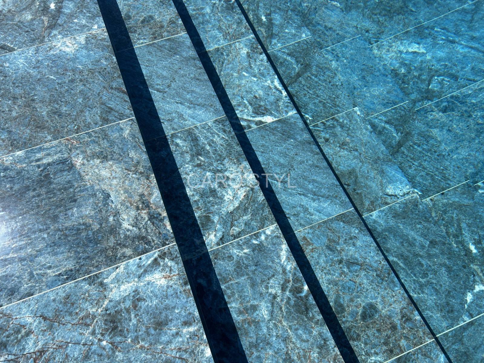 terrasse piscine contemporaine en Pameza Lux Kionia Azzurro showroom Caro’Styl La Seyne-sur-Mer