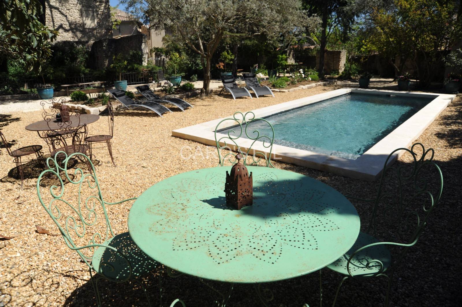 Commandez vos échantillon de carrelages ou de margelles sur notre site en ligne, près de Hyères 83400 Var