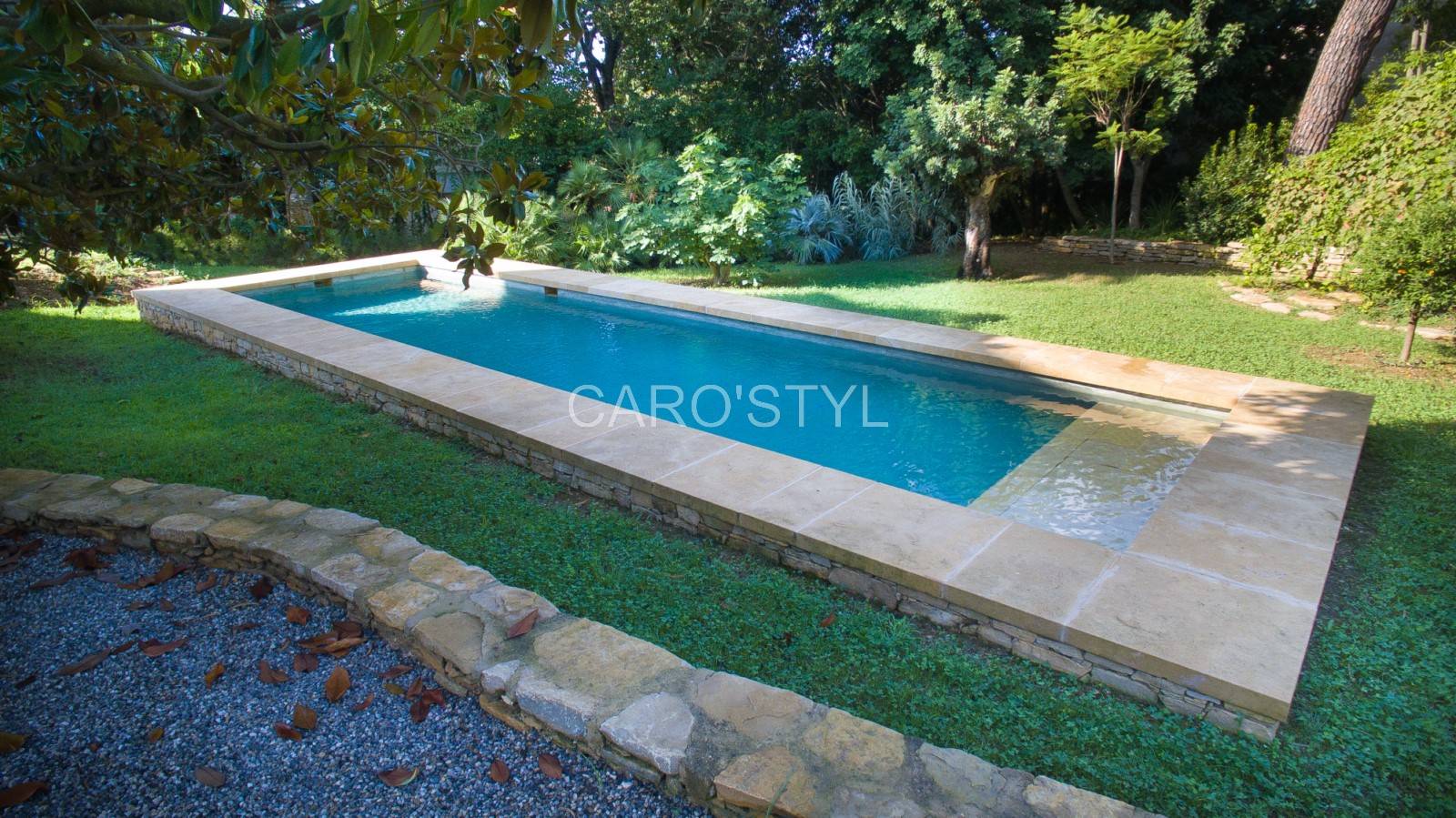 Où trouver des margelles en pierre de bourgogne? à Pertuis 84 Vaucluse