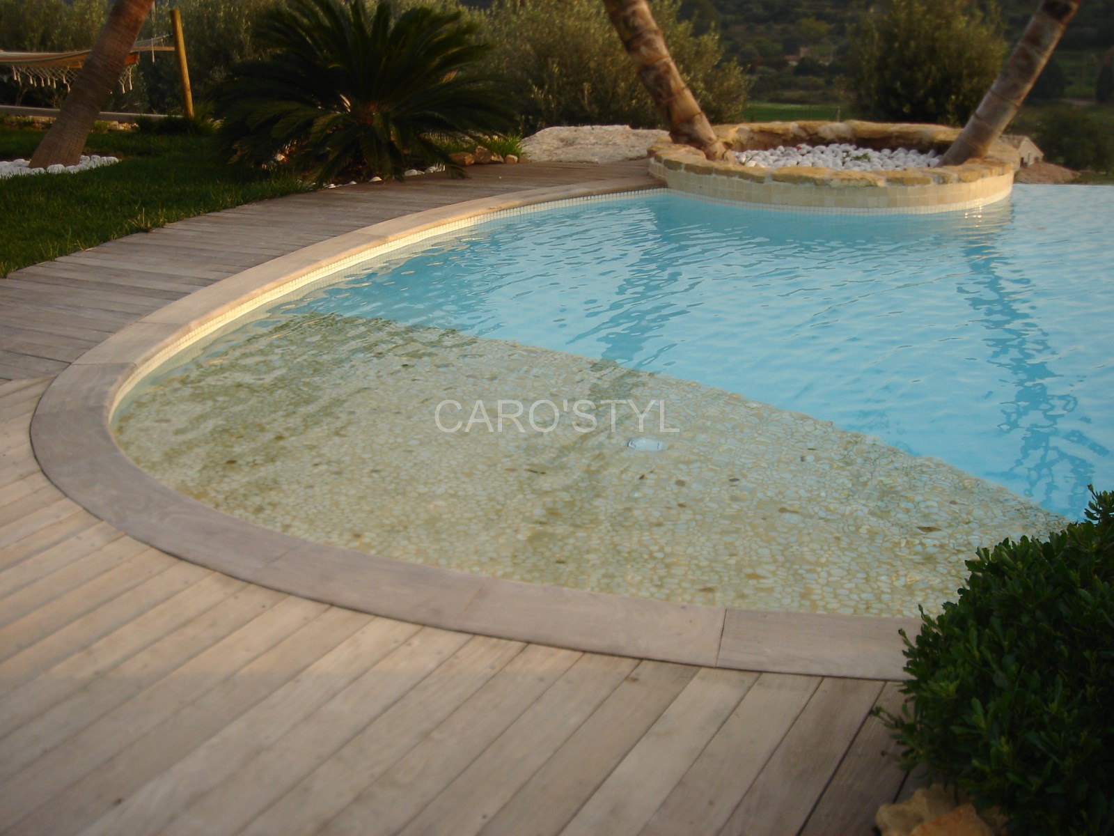 piscine en galets de rivière vers nice 06 alpes maritimes