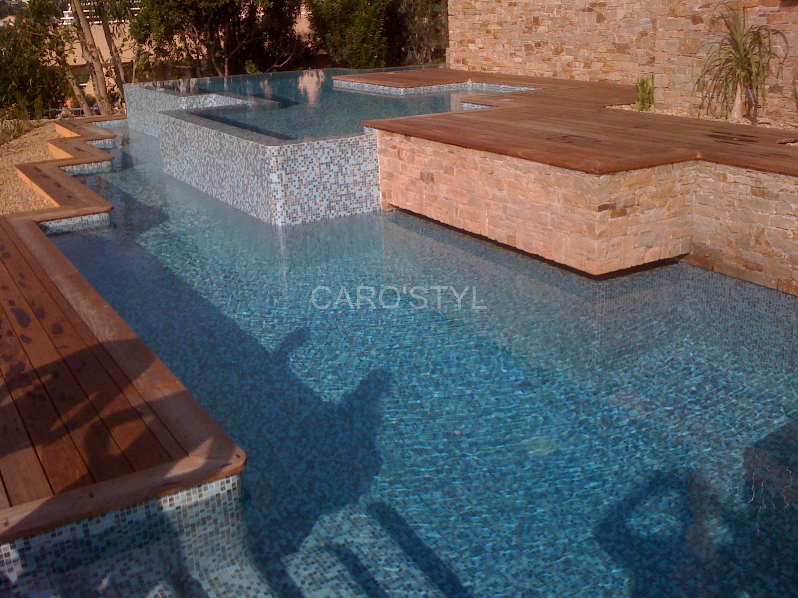piscine en carrelage bleu à paris 75 ile de france