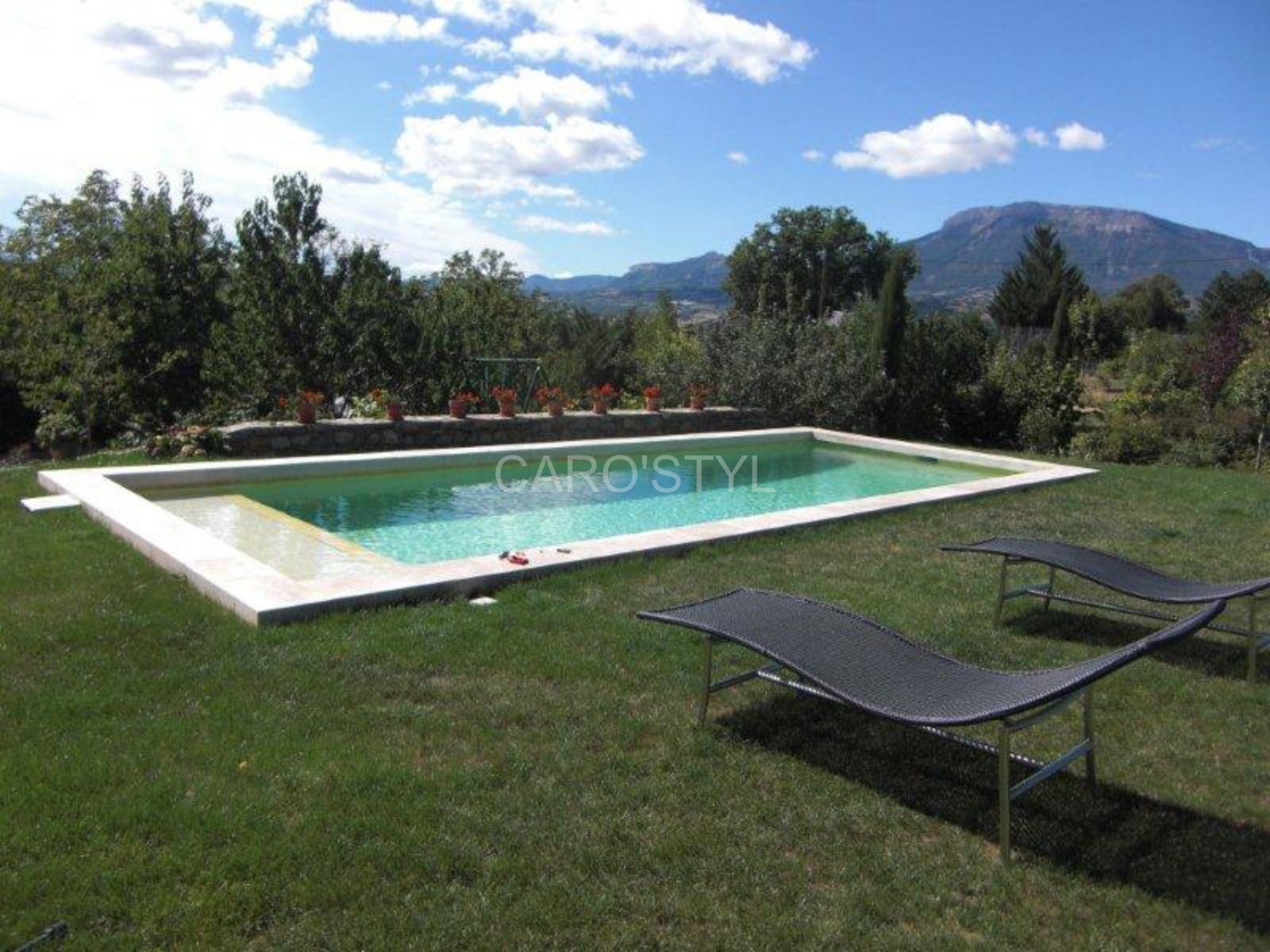 margelle en travertin épaisseur 12 cm vers marseille 13 bouches du rhône