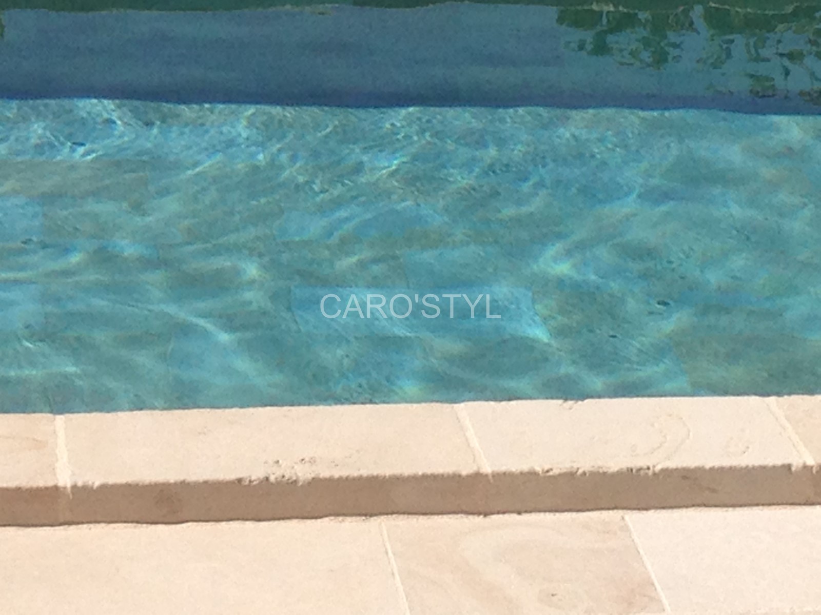 piscine en carrelage sable de phuket, à giens 83 var