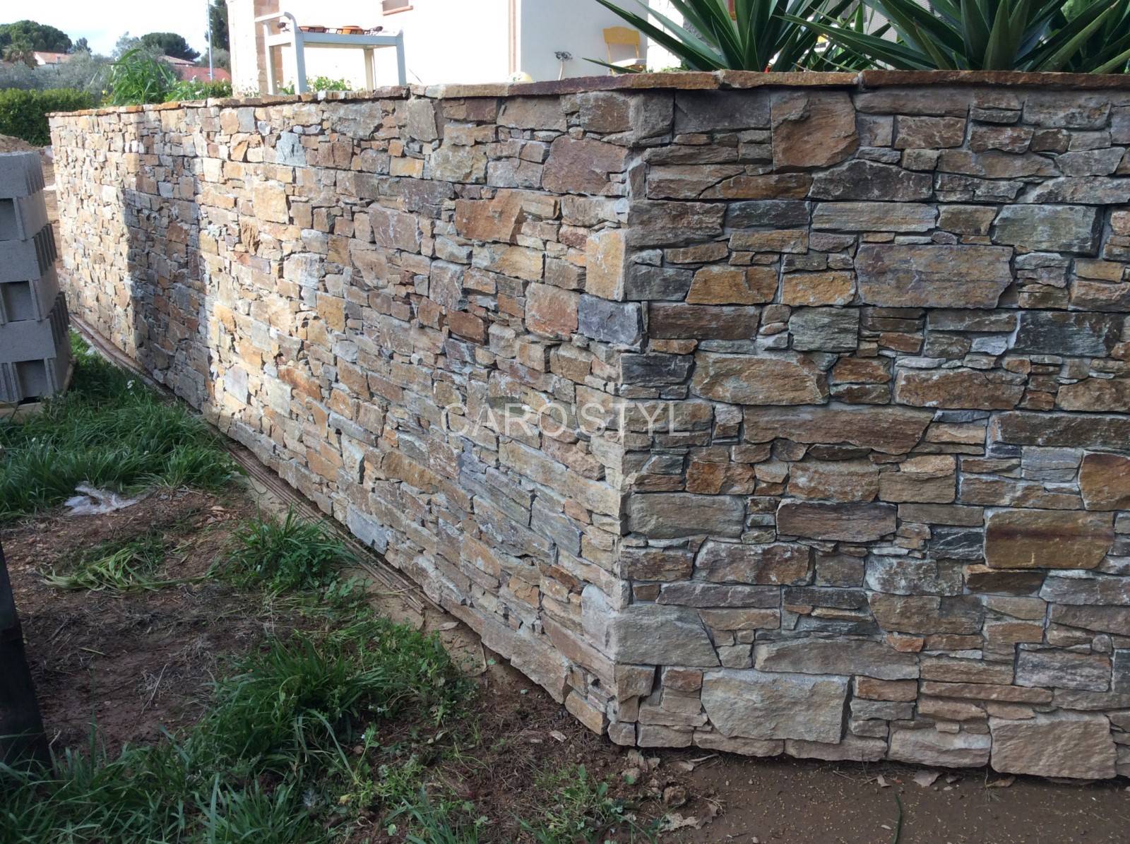 Comment poser de la pierre de parement pour ses murs extérieurs, vers Arles 30 Gard