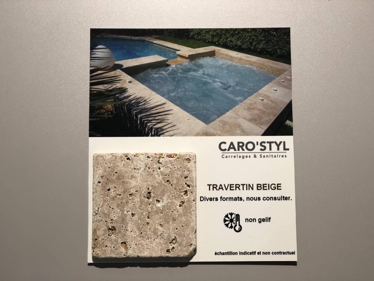 Echantillon de travertin beige, pour margelles, dallages de sols intérieurs ou extérieurs , près de nîmes 30 gard