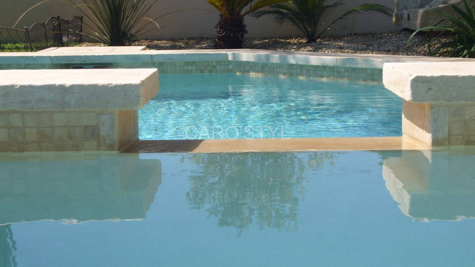 Margelle en travertin 5 cm d'épaisseur chant droit, à la Ales 30 Gard