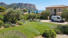Installation d'arrosage automatique pour jardin à Cassis et dans toutes les Bouches-du-Rhône avec IDROTEC